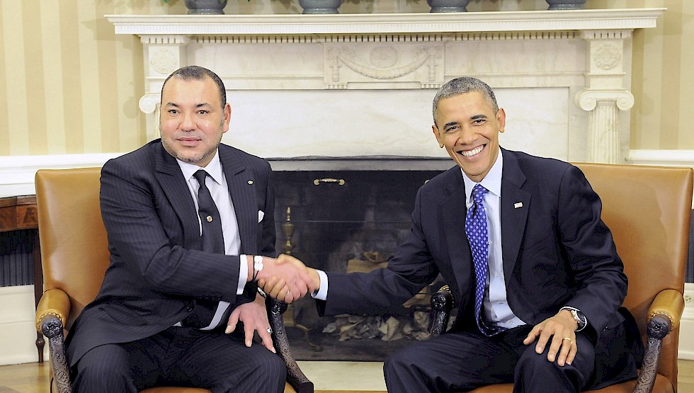 King Mohammed VI of Morocco (L) and U.S. President Barack Obama shake hands. Photo: Cordon Press